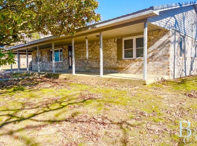 /international/us/594-sullivan-rd-broken-bow-ok-110101856190/