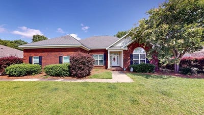 /international/us/218-azalea-lane-headland-al-110099490758/