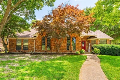 /international/us/900-forest-hill-court-cedar-hill-tx-110100318375/