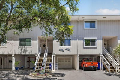 /international/us/1200-saint-joseph-street-carolina-beach-nc-110108226550/