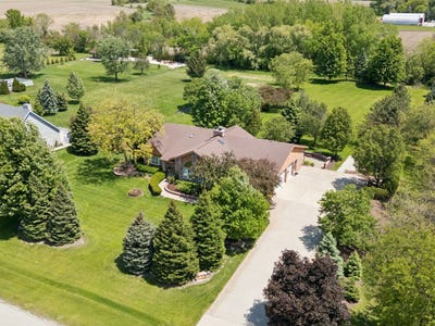 /international/us/16253-s-regents-road-homer-glen-il-110108298043/