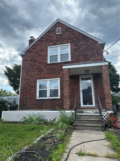 /international/us/5-ashwood-road-port-washington-ny-110108546018/
