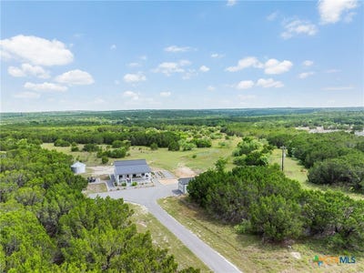 /international/us/2555-county-road-1139-lampasas-tx-110120134754/