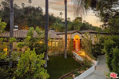 /international/us/3757-hayvenhurst-ave-encino-ca-110108335389/