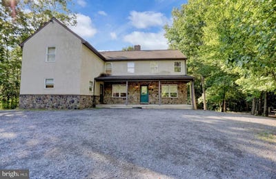 /international/us/1624-smokey-hollow-road-honey-grove-pa-110110139452/