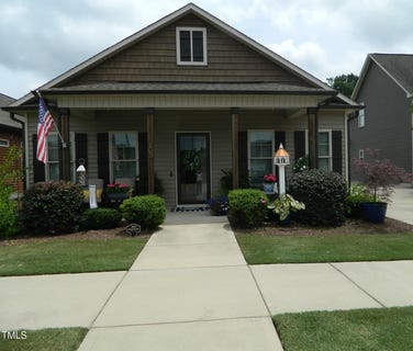 /international/us/103-bella-sq-square-smithfield-nc-110097359450/