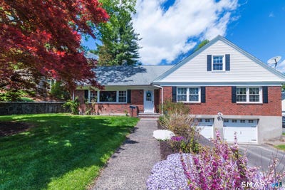 /international/us/61-cedarwood-drive-new-britain-ct-110107779230/