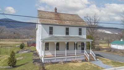 /international/us/108-n-summer-st-adams-ma-110107439459/