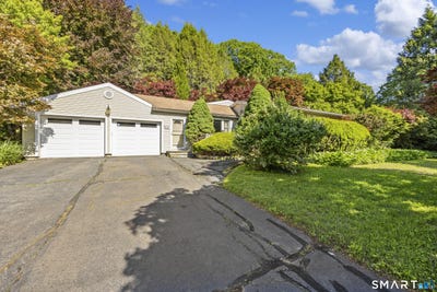 /international/us/205-mountain-road-cheshire-ct-110108475158/