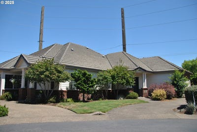 /international/us/2063-lake-wind-dr-eugene-or-110101013865/?lang=id