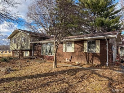 /international/us/109-maple-street-benld-il-110104968093/