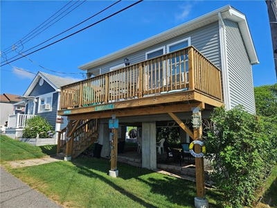 /international/us/854-matunuck-beach-road-south-kingstown-ri-110108229318/
