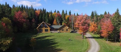 /international/us/56-the-tarns-road-pittsburg-nh-110105199596/