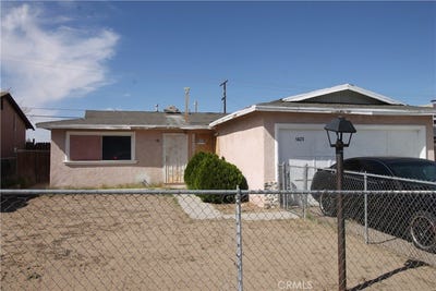 /international/us/1825-forane-barstow-ca-110107395032/