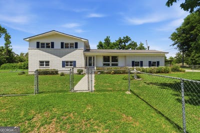 /international/us/27-park-lane-hazlehurst-ga-110103333145/