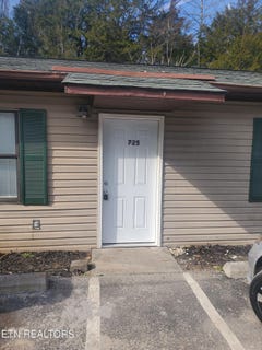 /international/us/725-w-casey-drive-sevierville-tn-110107890805/