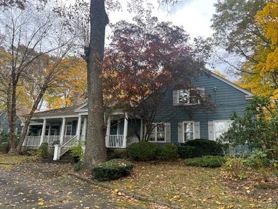 /international/us/229-route-106-muttontown-ny-110103432542/
