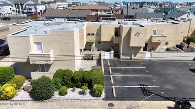 /international/us/1102-boulevard-seaside-heights-nj-110107823496/
