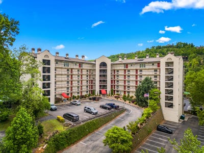 /international/us/102-baskins-creek-bypass-gatlinburg-tn-110107727241/