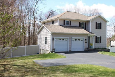 /international/us/2026-parker-st-springfield-ma-110107276632/