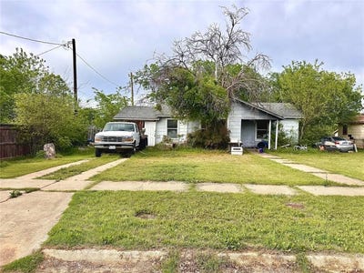 /international/us/1101-privado-street-graham-tx-110107195492/