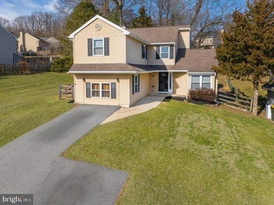 /international/us/1213-delaware-lane-downingtown-pa-110100812309/