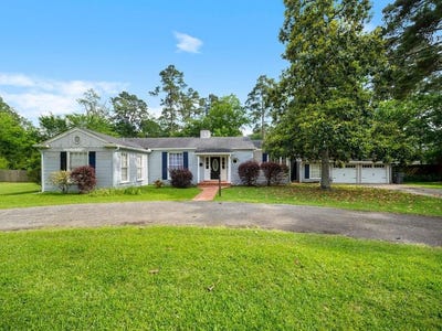 /international/us/709-pinetree-lane-lufkin-tx-110107382019/
