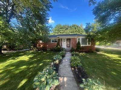 /international/us/760-s-evergreen-street-plymouth-mi-110108737375/