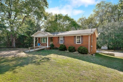 /international/us/2509-monterey-hwy-sparta-tn-110098377576/