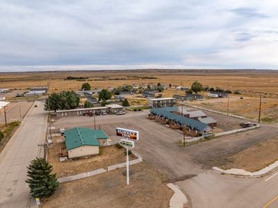 /international/us/175-mccormick-road-wamsutter-wy-110101592238/