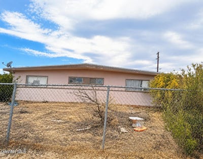 /international/us/13361-davenport-street-north-edwards-ca-110108234521/