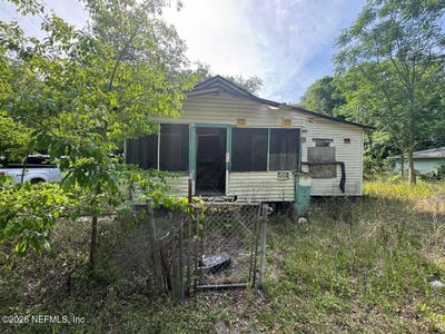 /international/us/111-cedar-avenue-palatka-fl-110107934716/