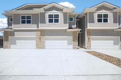 /international/us/15303-bellflower-lane-urbandale-ia-110105506732/