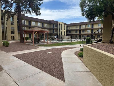 /international/us/461-w-holmes-avenue-mesa-az-110107547899/