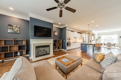 /international/us/15133-rocky-bluff-loop-davidson-nc-110098997700/