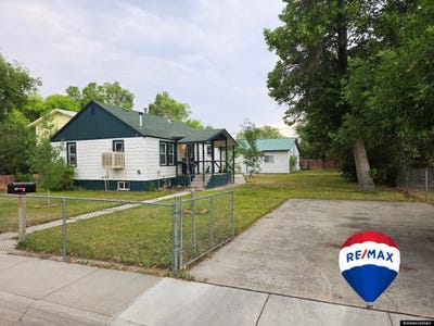 /international/us/205-e-bell-avenue-riverton-wy-110109768274/