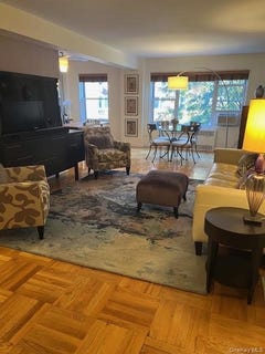 /international/us/11020-71st-road-forest-hills-ny-110120528170/
