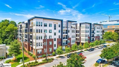 /international/us/212-e-broad-street-greenville-sc-110105795636/