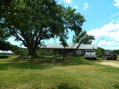 /international/us/428-county-road-522-berryville-ar-110101614349/