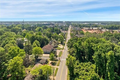 /international/us/522-n-donahue-drive-auburn-al-110100680392/