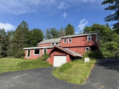 /international/us/28-starcrest-drive-sand-lake-ny-110108998424/