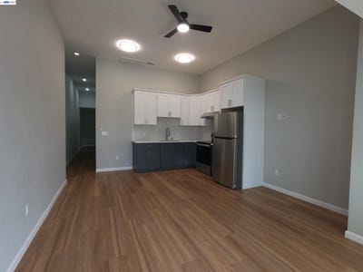 /international/us/720-foothill-blvd-oakland-ca-110107826560/