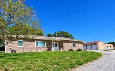 /international/us/624-n-east-st-mankato-ks-110120482327/
