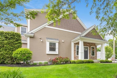 /international/us/291-smith-street-north-attleboro-ma-110108499478/