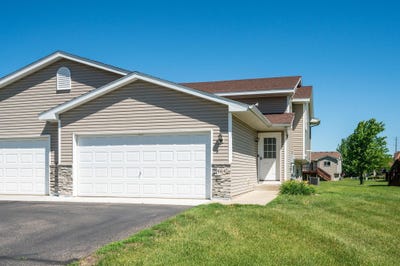/international/us/664-9th-street-clearwater-mn-110108903604/