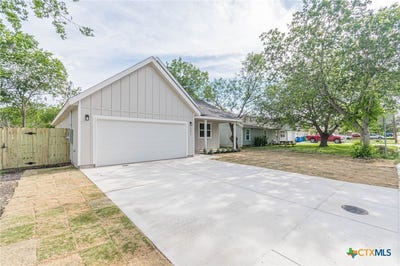 /international/us/221-roosevelt-drive-seguin-tx-110108140064/