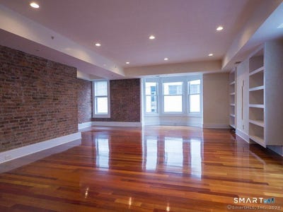 /international/us/116-crown-street-new-haven-ct-110107763955/