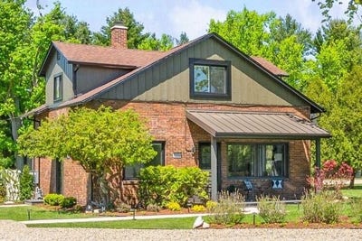 /international/us/7321-harbert-road-harbert-mi-110107848210/