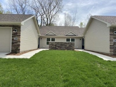 /international/us/728-violet-way-st-joseph-mi-110108122854/
