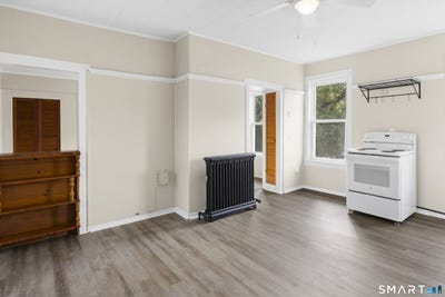 /international/us/198-s-main-street-putnam-ct-110107989855/